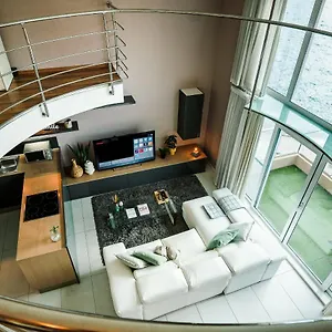 amazing-seafront-duplex-apartment-sliema.hotelssaintjulians.com/