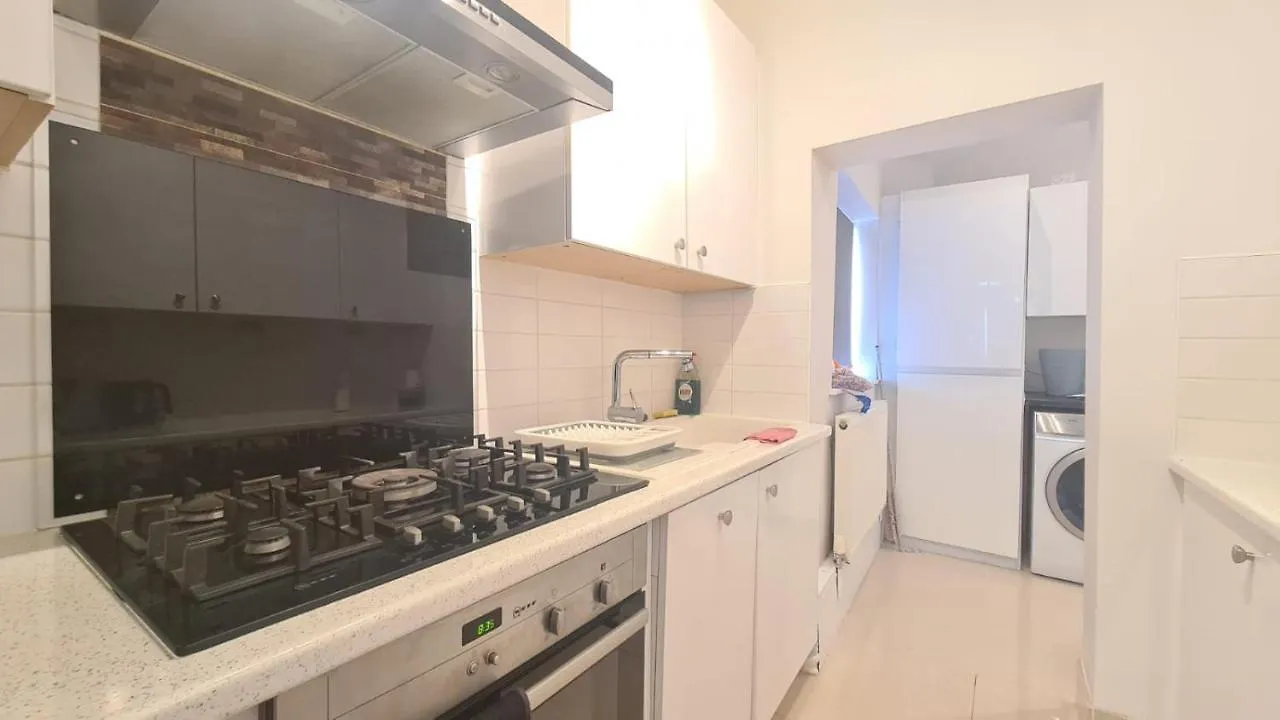 לונדון Cosy Room In East Ham